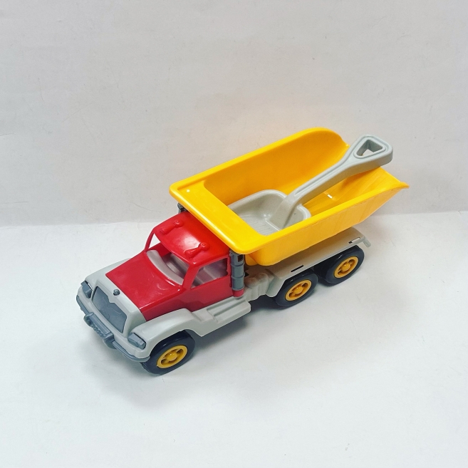 Kürekli kamyon uçr 103